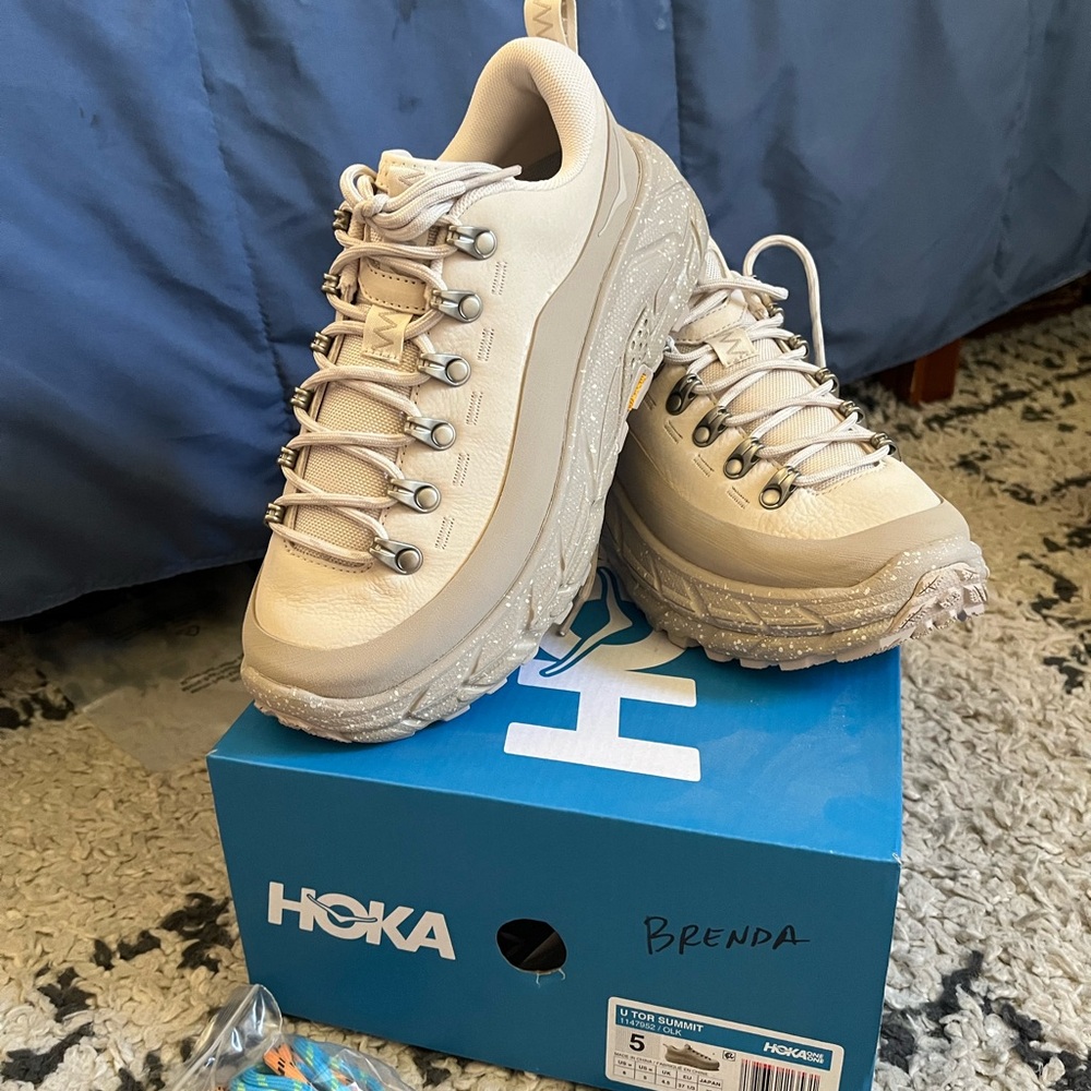 NEW Hoka Tor Summit Cream Trail Hiking Sneakers woman’s size 6